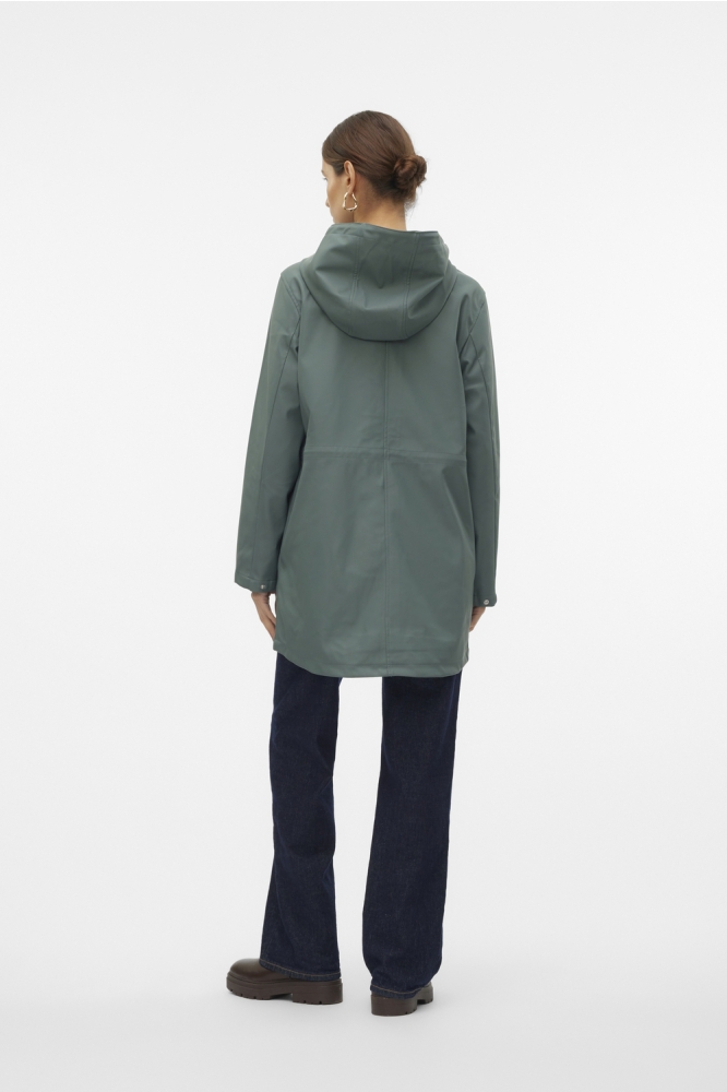 Vero Moda groene dames jas | Model achteraanzicht