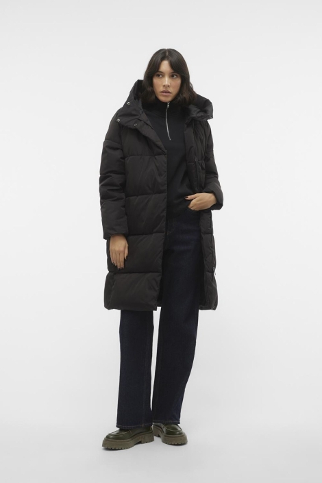 Vero Moda zwarte dames jas | Model vooraanzicht