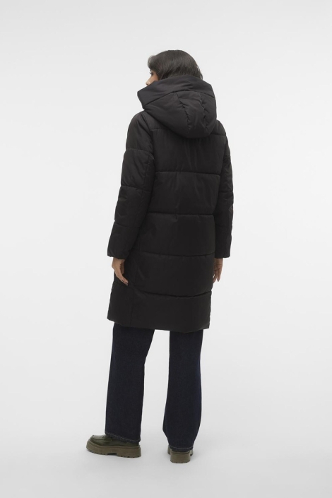 Vero Moda zwarte dames jas | Model achteraanzicht