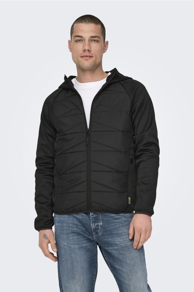 Only & Sons zwarte heren jas | Model vooraanzicht