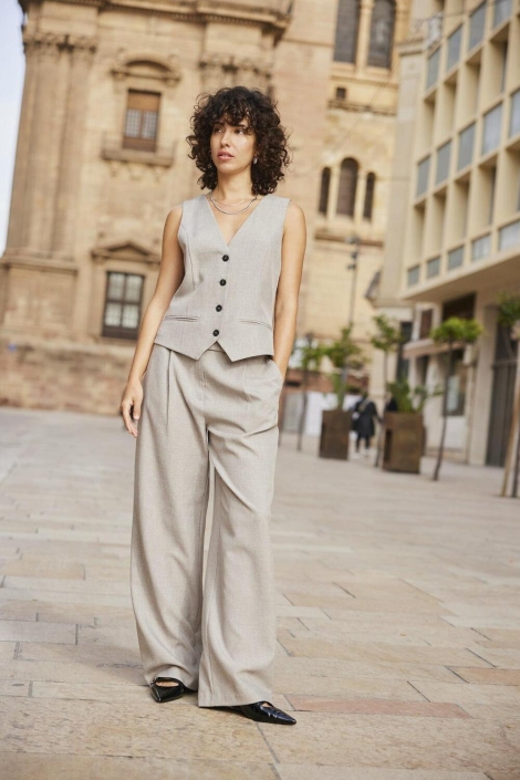 Only taupe dames gilet | Model