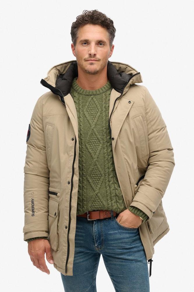 Superdry camel heren jas | Model vooraanzicht