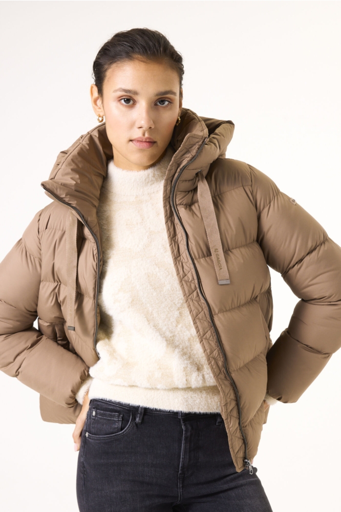 Garcia taupe dames jas | Model vooraanzicht