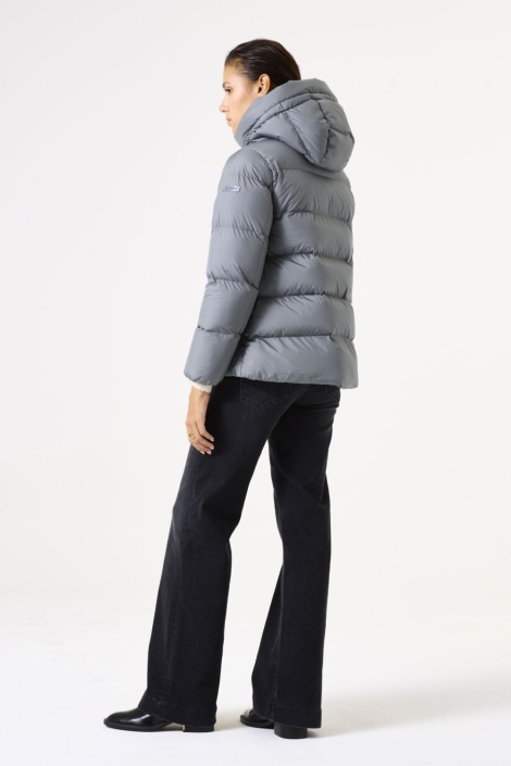 Garcia groene dames jas | Model achteraanzicht