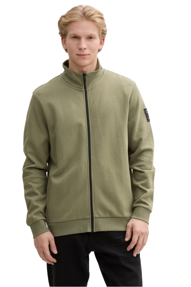 Tom Tailor groene heren vest | Model vooraanzicht