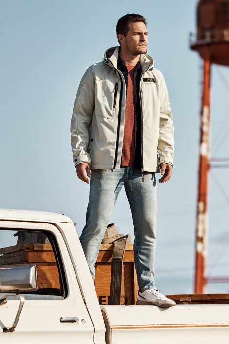 PME legend beige heren jas | Sfeerbeeld, In situatie