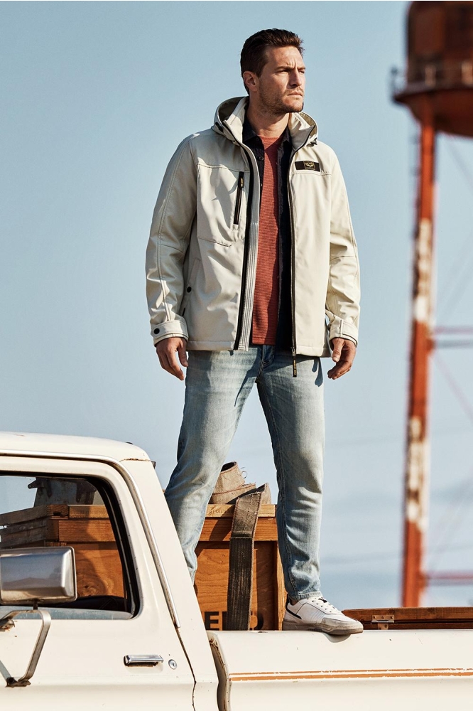 PME legend beige heren jas | Sfeerbeeld, In situatie