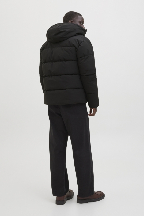 Jack & Jones zwarte heren jas | Model achteraanzicht