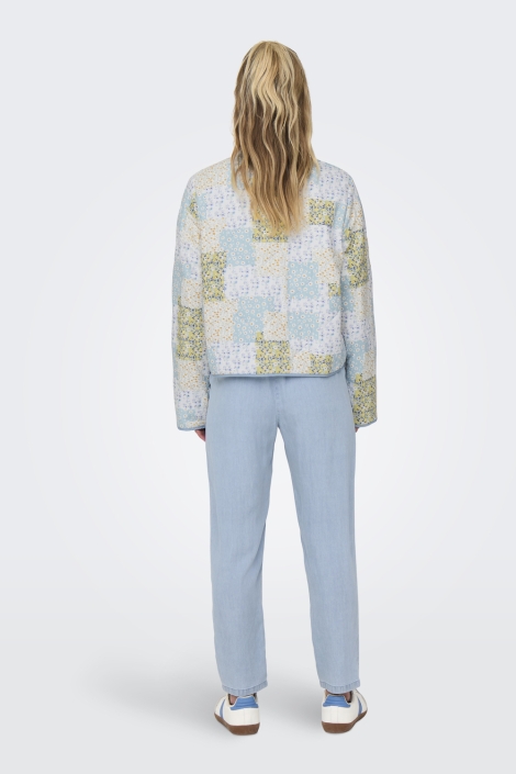 Only blauwe dames jas | Model achteraanzicht