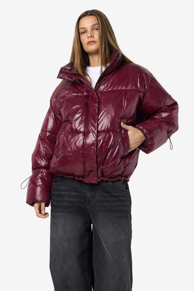 Noisy may bordeaux dames jas | Model vooraanzicht