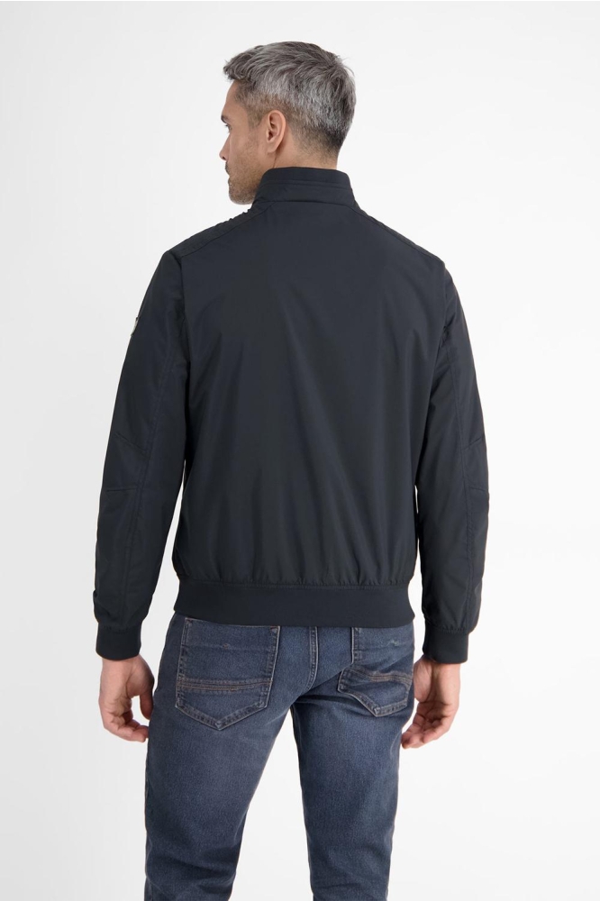 Lerros blauwe heren jas | Model achteraanzicht