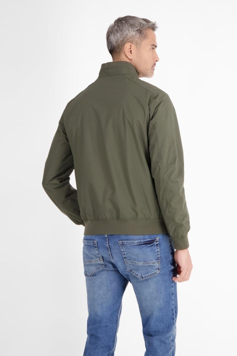 Lerros groene heren jas | Model achteraanzicht