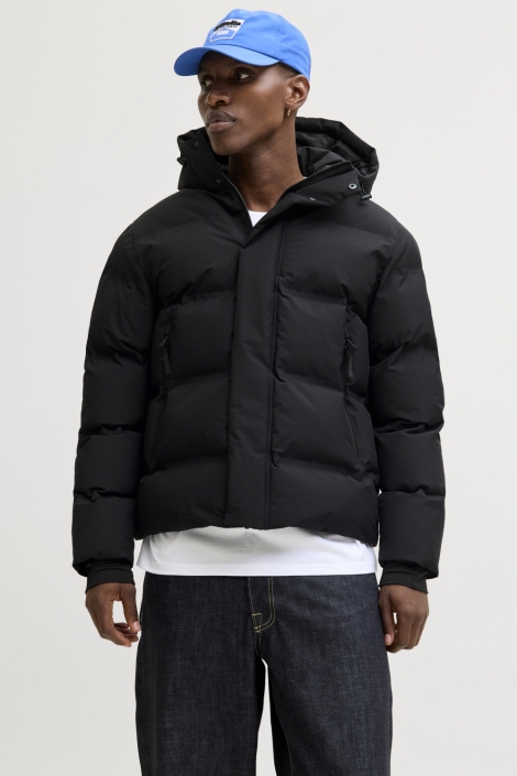 Jack & Jones zwarte heren jas | Model vooraanzicht