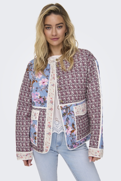 Only roze dames jas | Model zijaanzicht