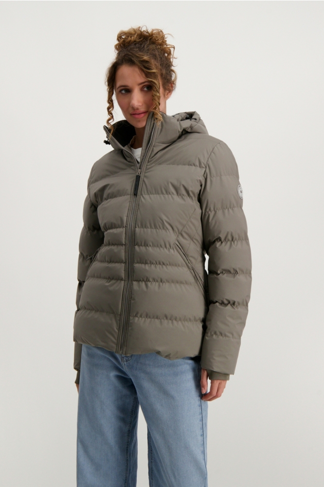 Cars taupe dames jas | Model vooraanzicht