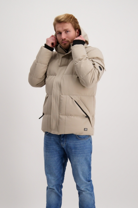 Cars beige heren jas | Model vooraanzicht