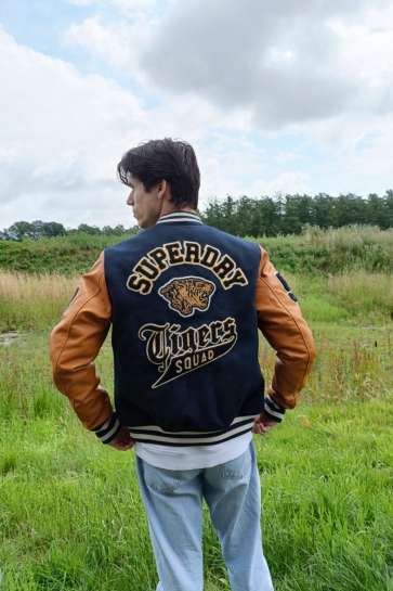 Superdry VINTAGE PATCHED VARSITY JKT M5012183A ECLIPSE NAVY/MUSTARD