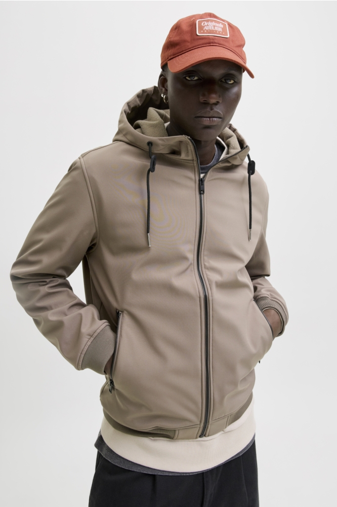 Jack & Jones camel heren jas | Model vooraanzicht