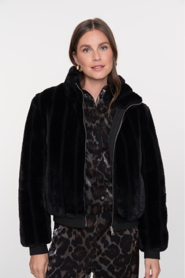 Geisha Jas SHORT FAUX FUR JAS 58562 19 999 Black