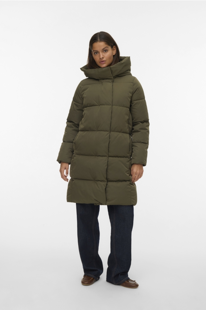 Vero Moda groene dames jas | Model vooraanzicht