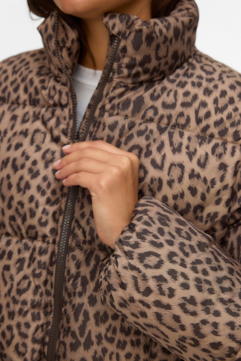 Vero Moda camel dames jas | Close up