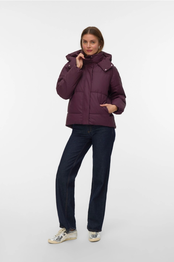 Vero Moda bordeaux dames jas | Model vooraanzicht