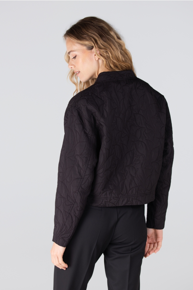 Juffrouw Jansen zwarte dames jas | Model achteraanzicht