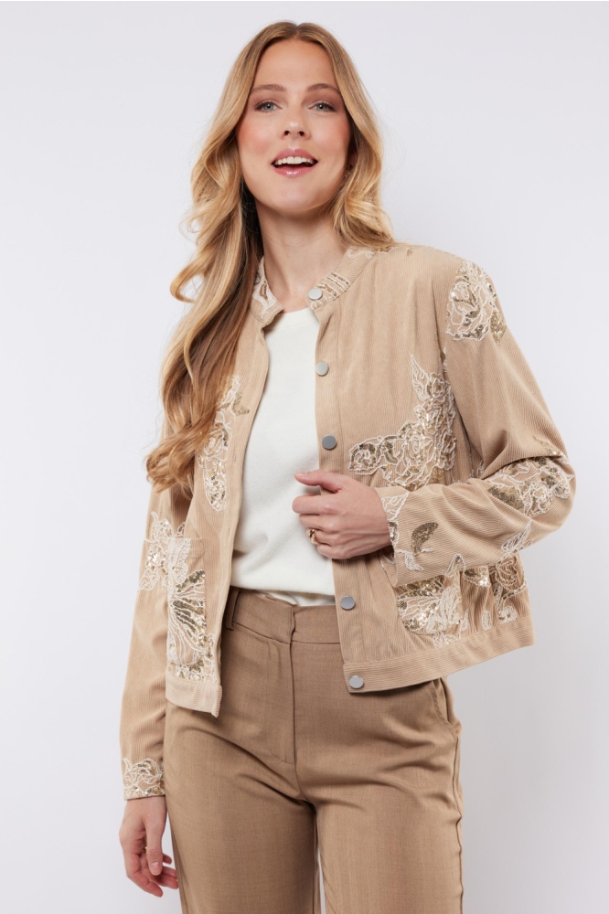 C&S The Label beige dames vest | Model vooraanzicht
