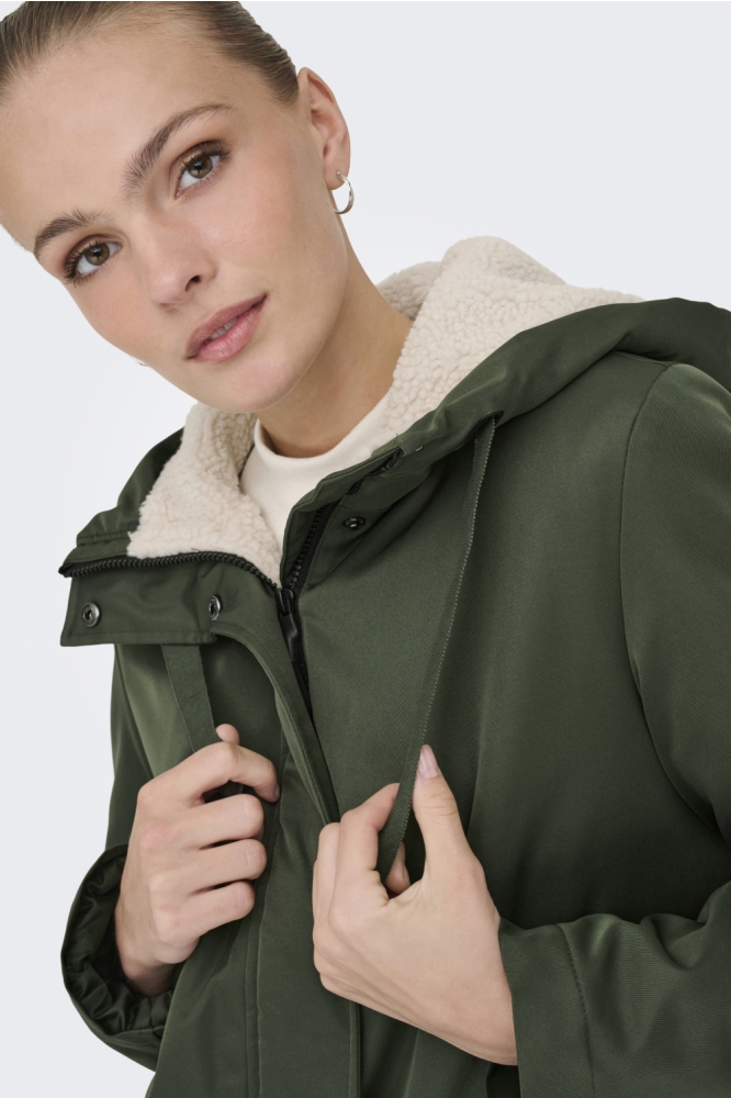 Only groene dames jas | Close up
