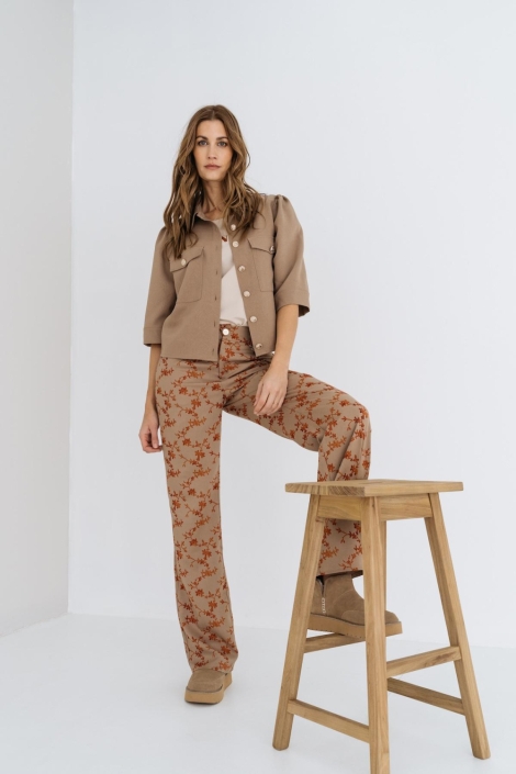 Zizo camel dames jas | Model