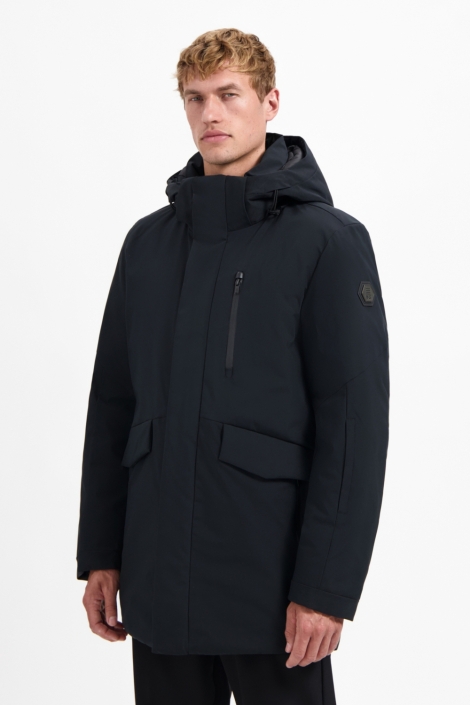 NO-EXCESS zwarte heren jas | Model vooraanzicht
