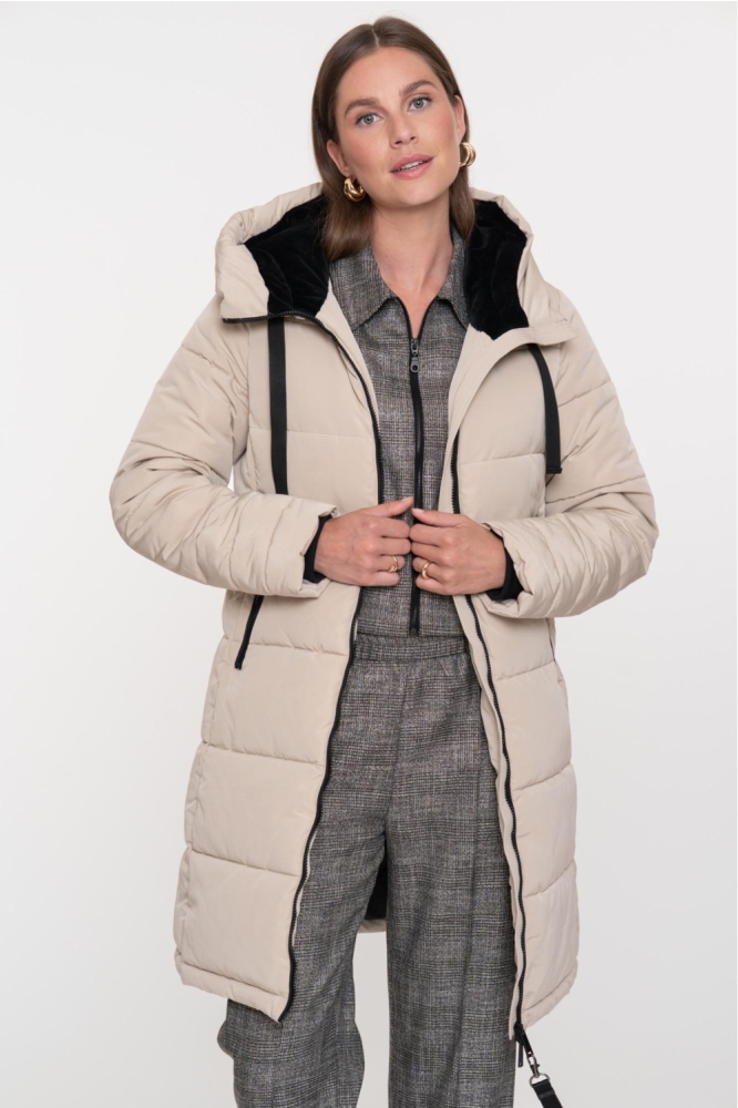 Geisha beige dames jas | Model vooraanzicht