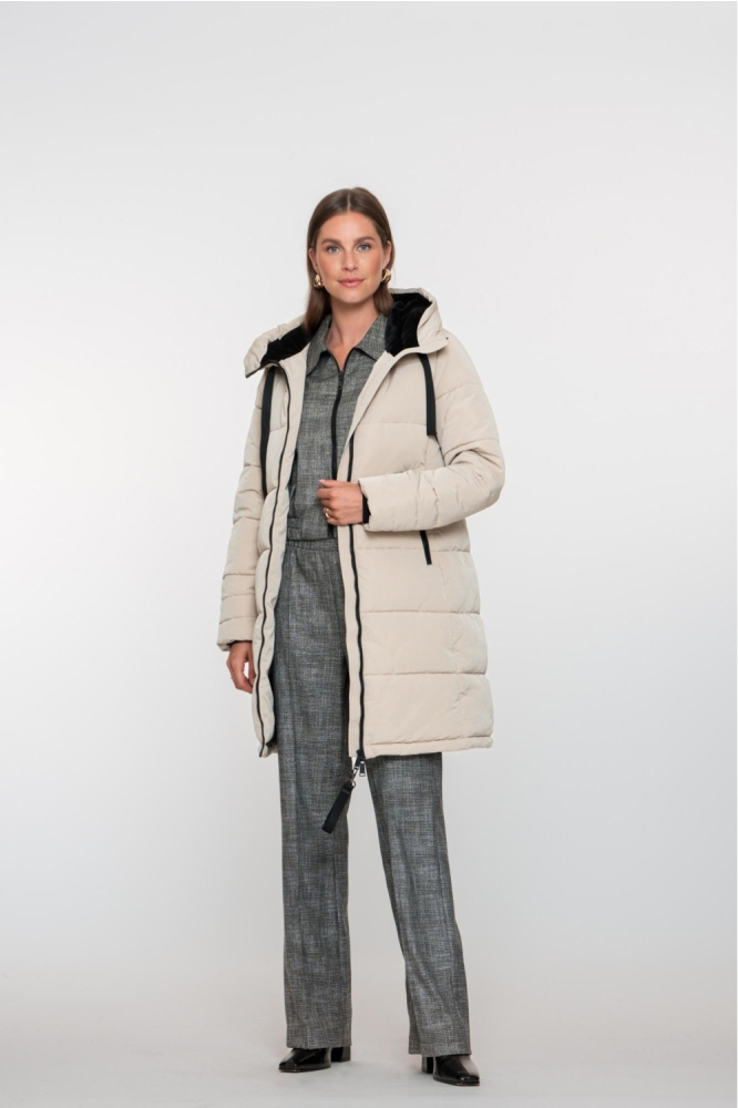 Geisha beige dames jas | Model vooraanzicht
