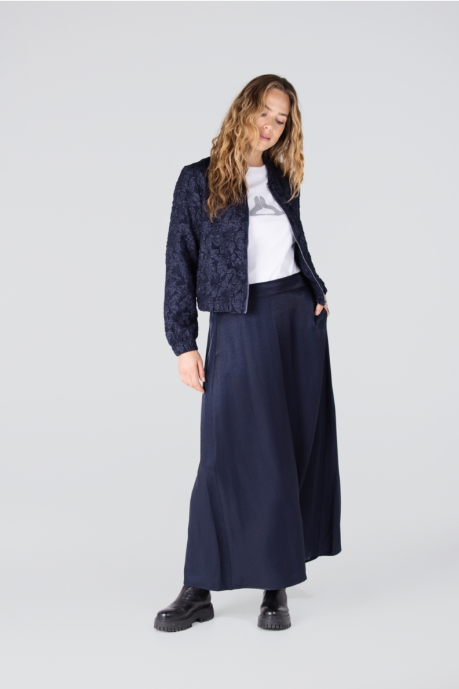 Juffrouw Jansen blauwe dames jas | Model