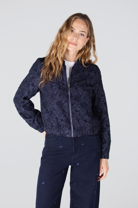 Juffrouw Jansen blauwe dames jas | Model vooraanzicht