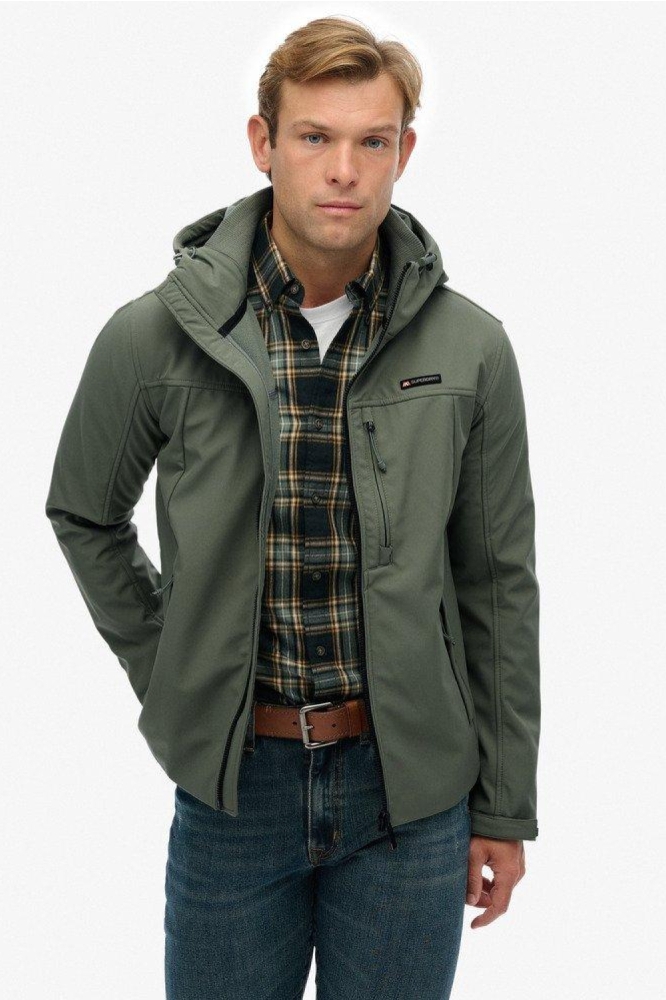 Superdry groene heren jas | Model vooraanzicht