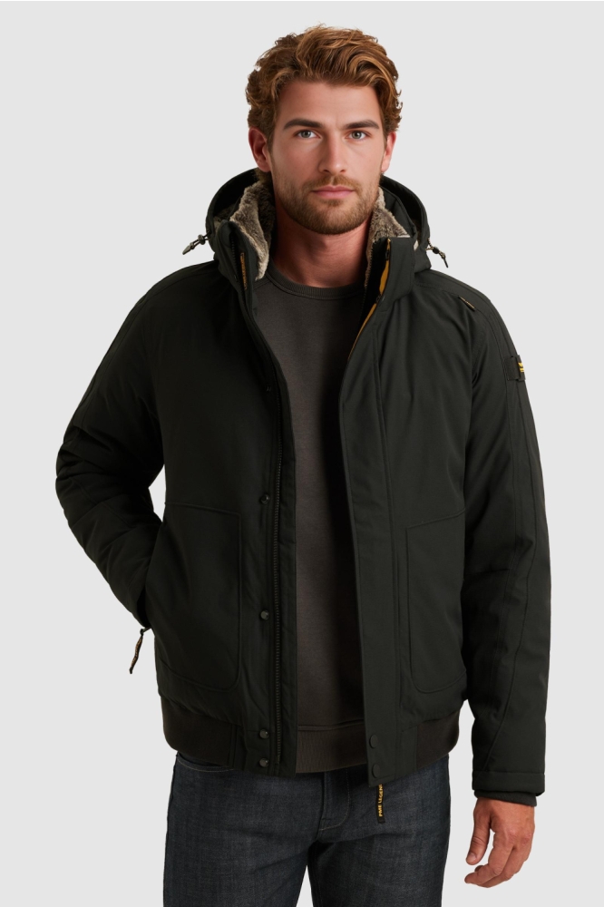 PME legend zwarte heren jas | Model vooraanzicht
