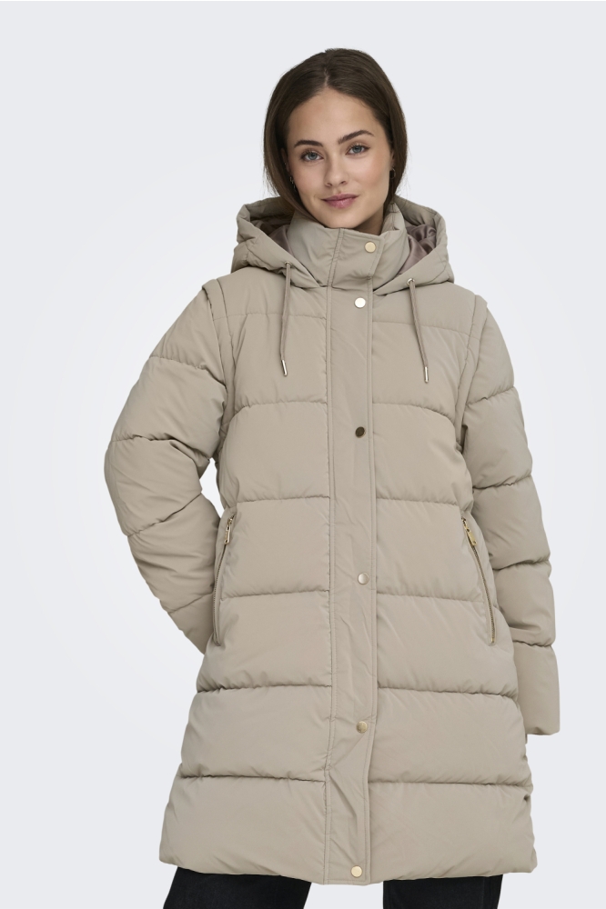 Only zand dames jas | Model vooraanzicht