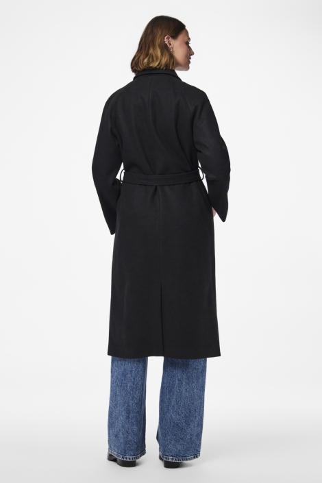 Pieces zwarte dames jas | Model achteraanzicht