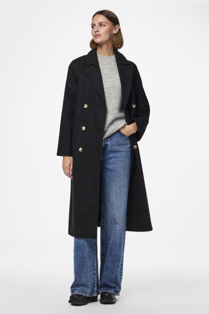 Pieces zwarte dames jas | Model vooraanzicht