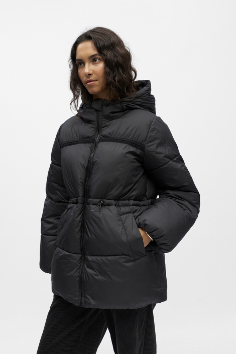 Object zwarte dames jas | Model