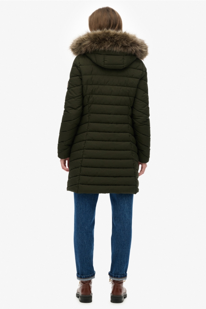 Superdry groene dames jas | Model achteraanzicht