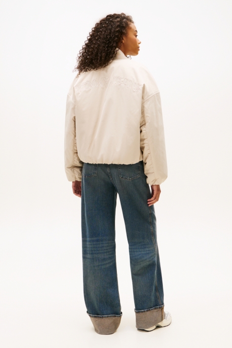 Tommy Jeans beige dames jas | Model