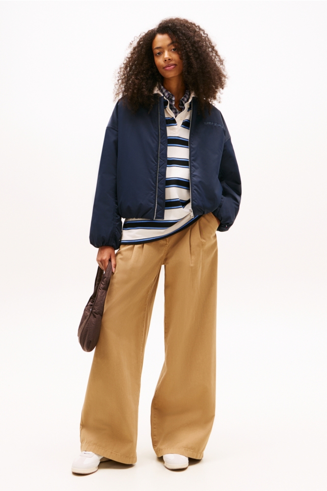 Tommy Jeans blauwe dames jas | Model