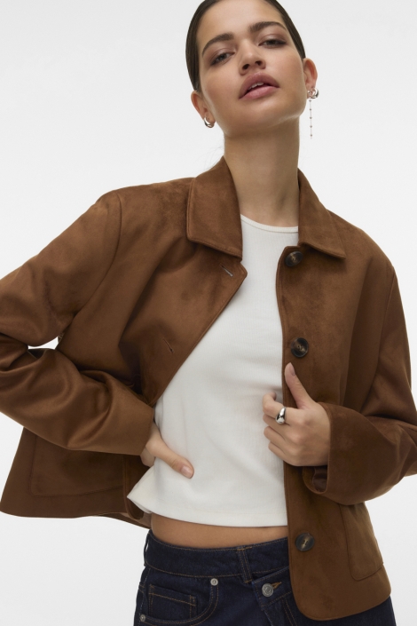 Vero Moda cognac dames jas | Model vooraanzicht