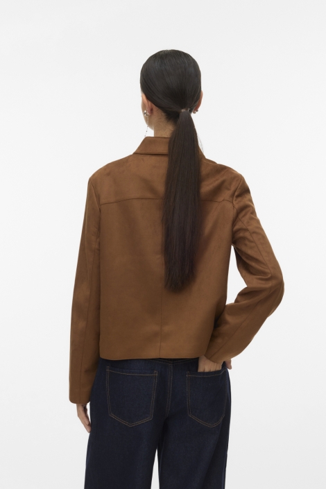 Vero Moda cognac dames jas | Model achteraanzicht