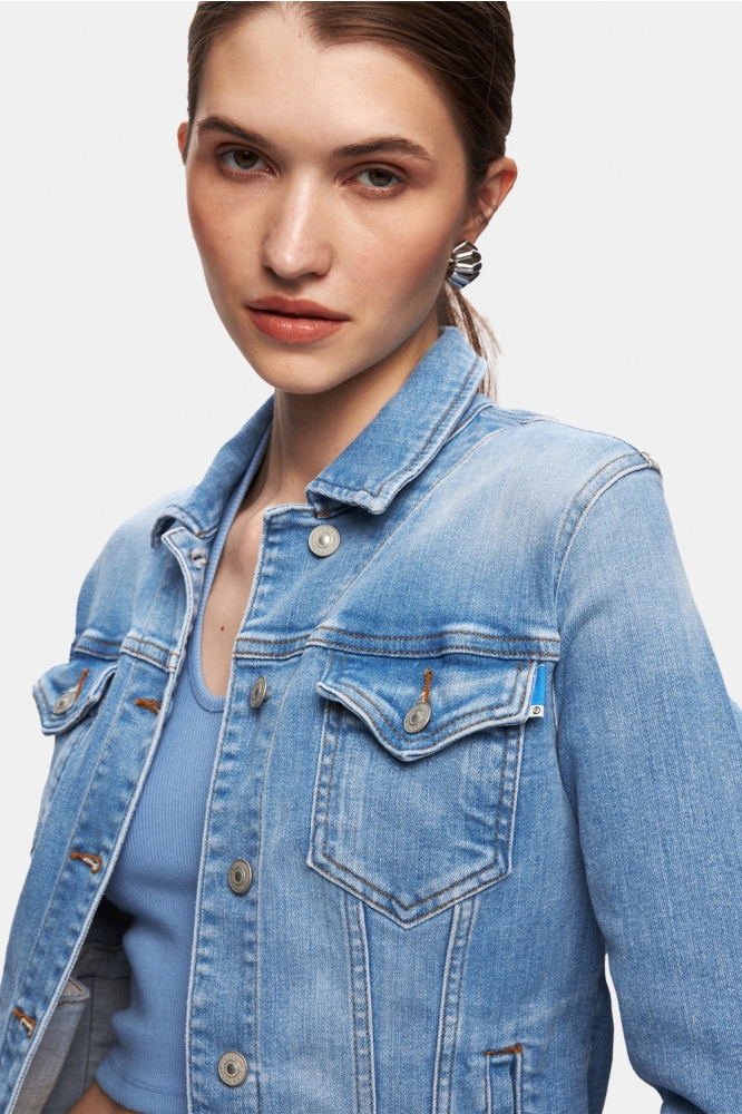 LTB blauwe dames jas | Close up