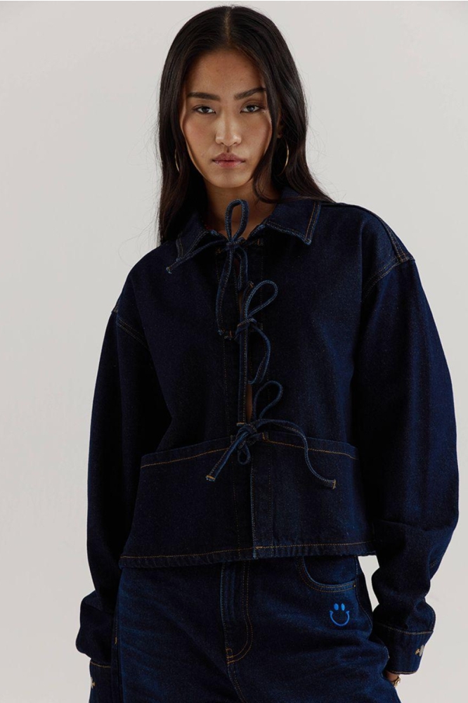 Harper & Yve blauwe dames jas | Model vooraanzicht