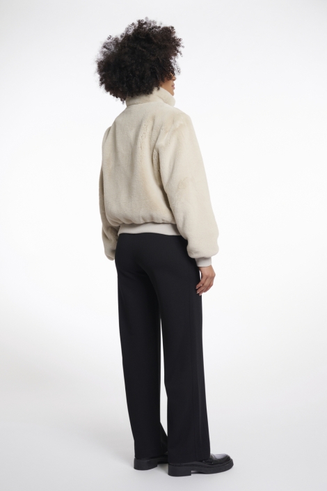 Rino & Pelle beige dames jas | Model achteraanzicht