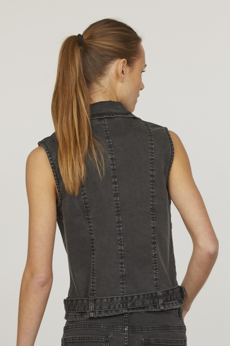 SisterS point zwarte dames gilet | Model achteraanzicht
